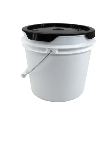 5 GALLON BUCKET WITH SCREW TOP