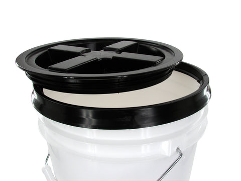 Black 2 Gallon Bucket with Gasketed Lid (White (GAMMA), 1)