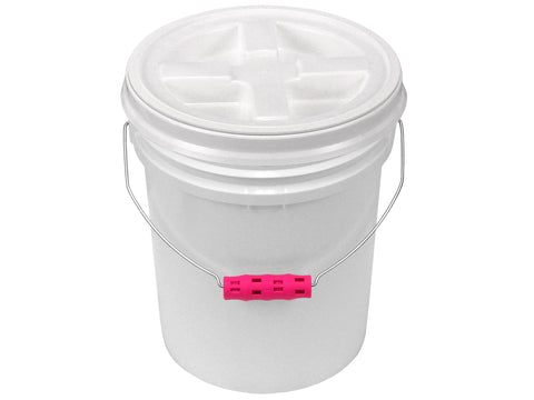 5 Gallon White Bucket with Color Gamma Lid and Ergonomic Grip